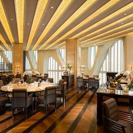 Howard Johnson Regal Court Hotel Beijing Exterior photo