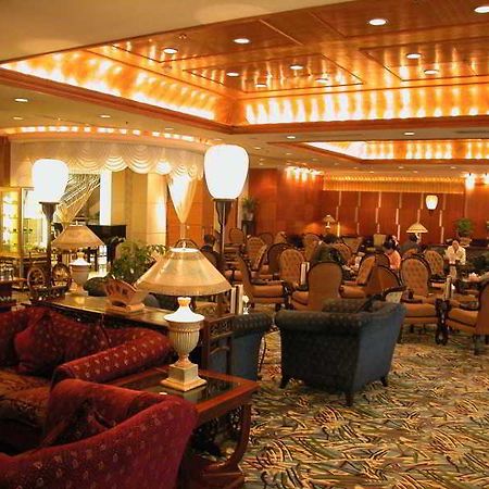 Howard Johnson Regal Court Hotel Beijing Exterior photo